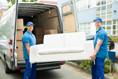 Secure storage unit use and packing of goods