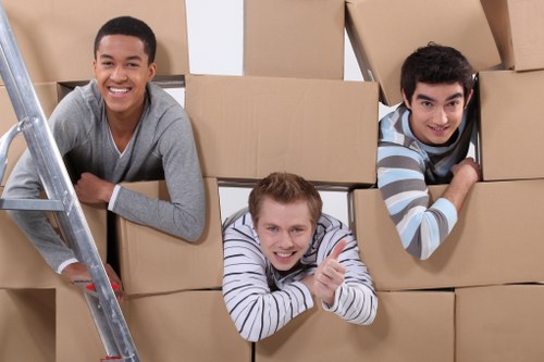 Compact moving van for a Hoxton relocation